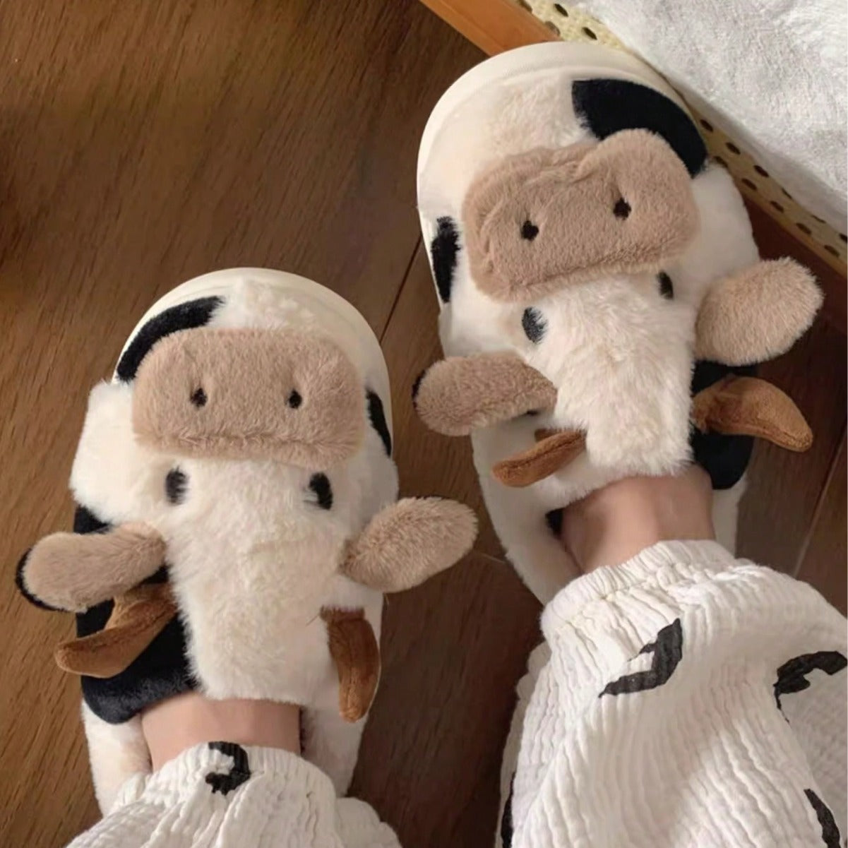 Female Cow Baotou Cotton Slippers